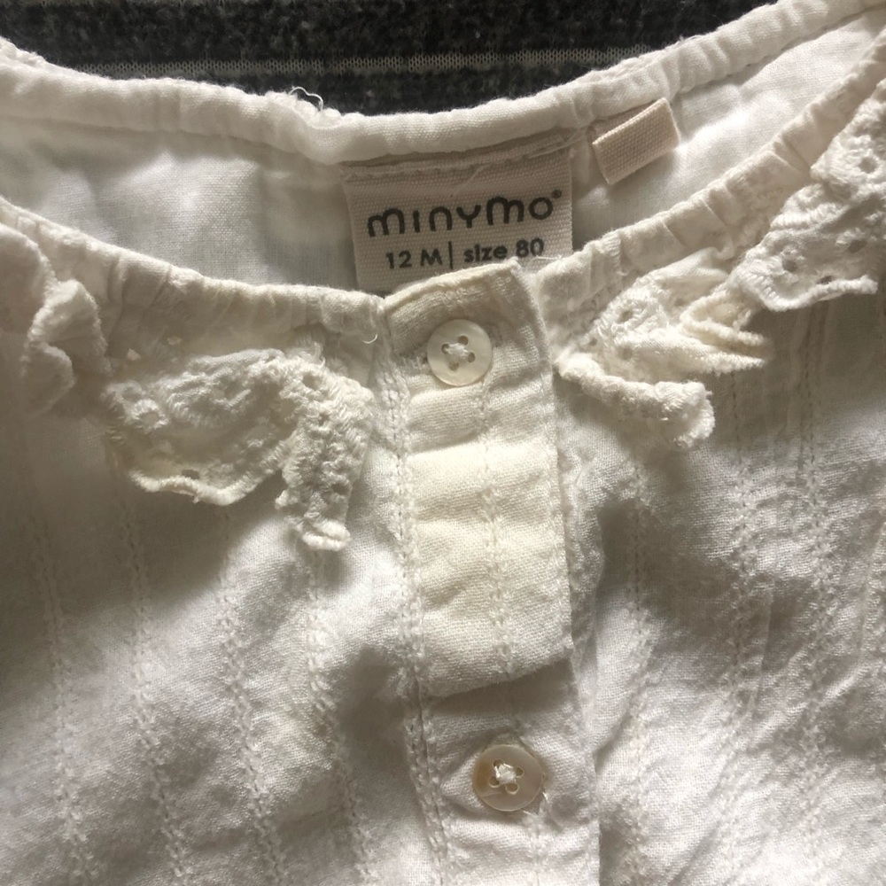 MinyMo Off White Ruffled Kids Onsie - Picture 3 of 4
